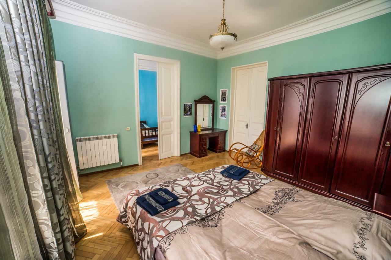 Gold District Apartment Tbilisi Eksteriør bilde