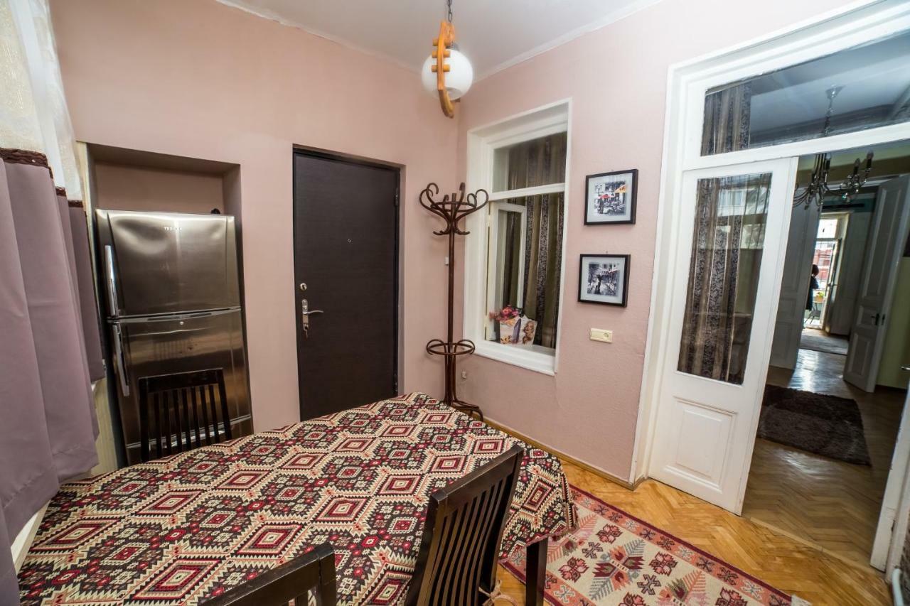 Gold District Apartment Tbilisi Eksteriør bilde