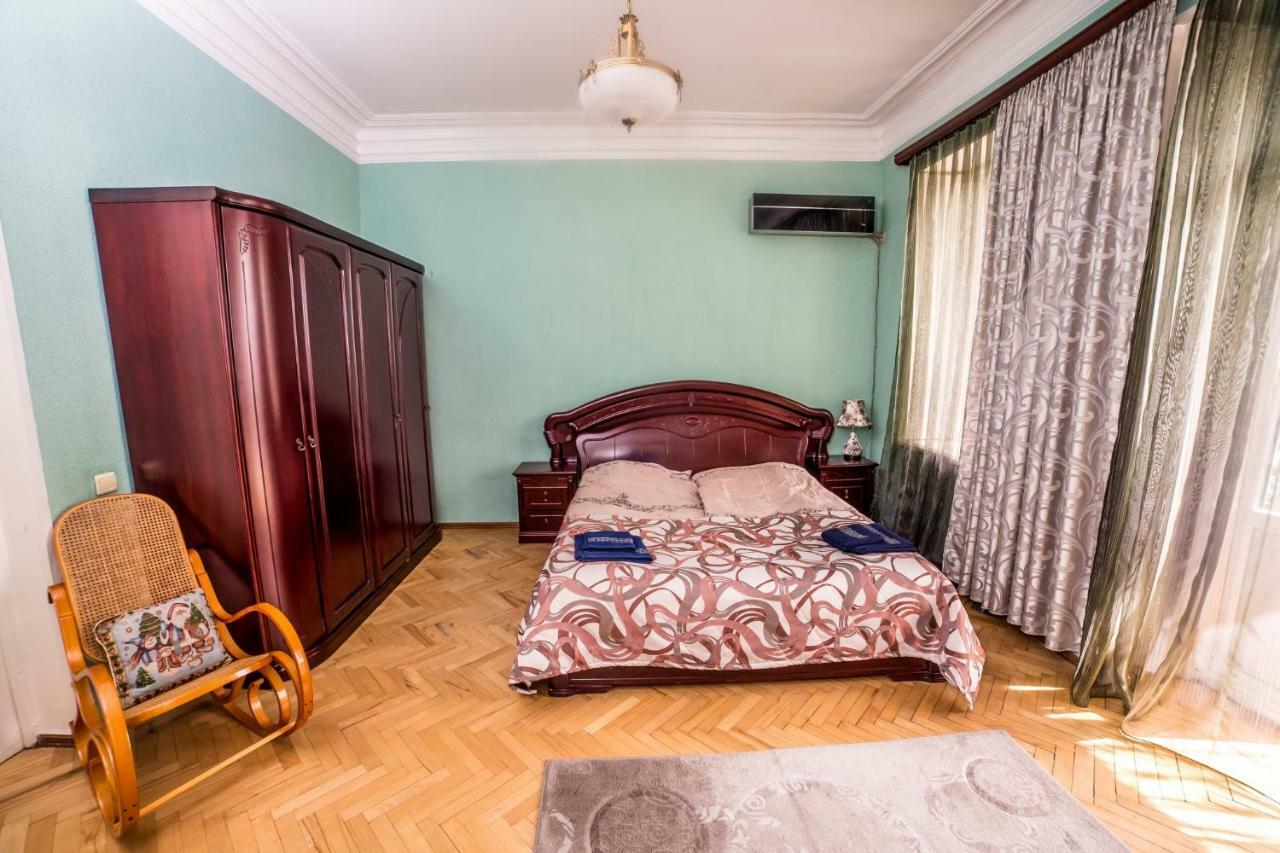 Gold District Apartment Tbilisi Eksteriør bilde